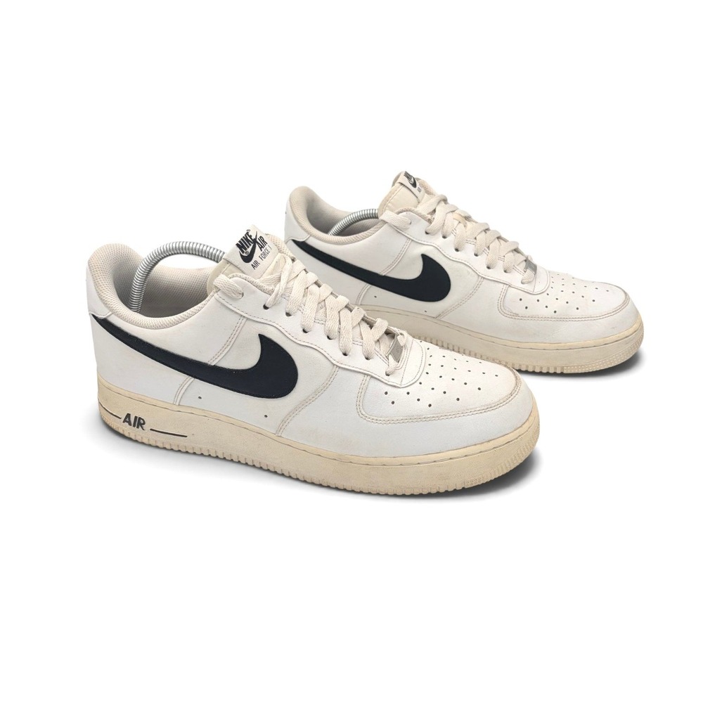 Nike Air Force 1 '07 Size 11 Streetwear White Black Low Top Sneakers Leather AF1